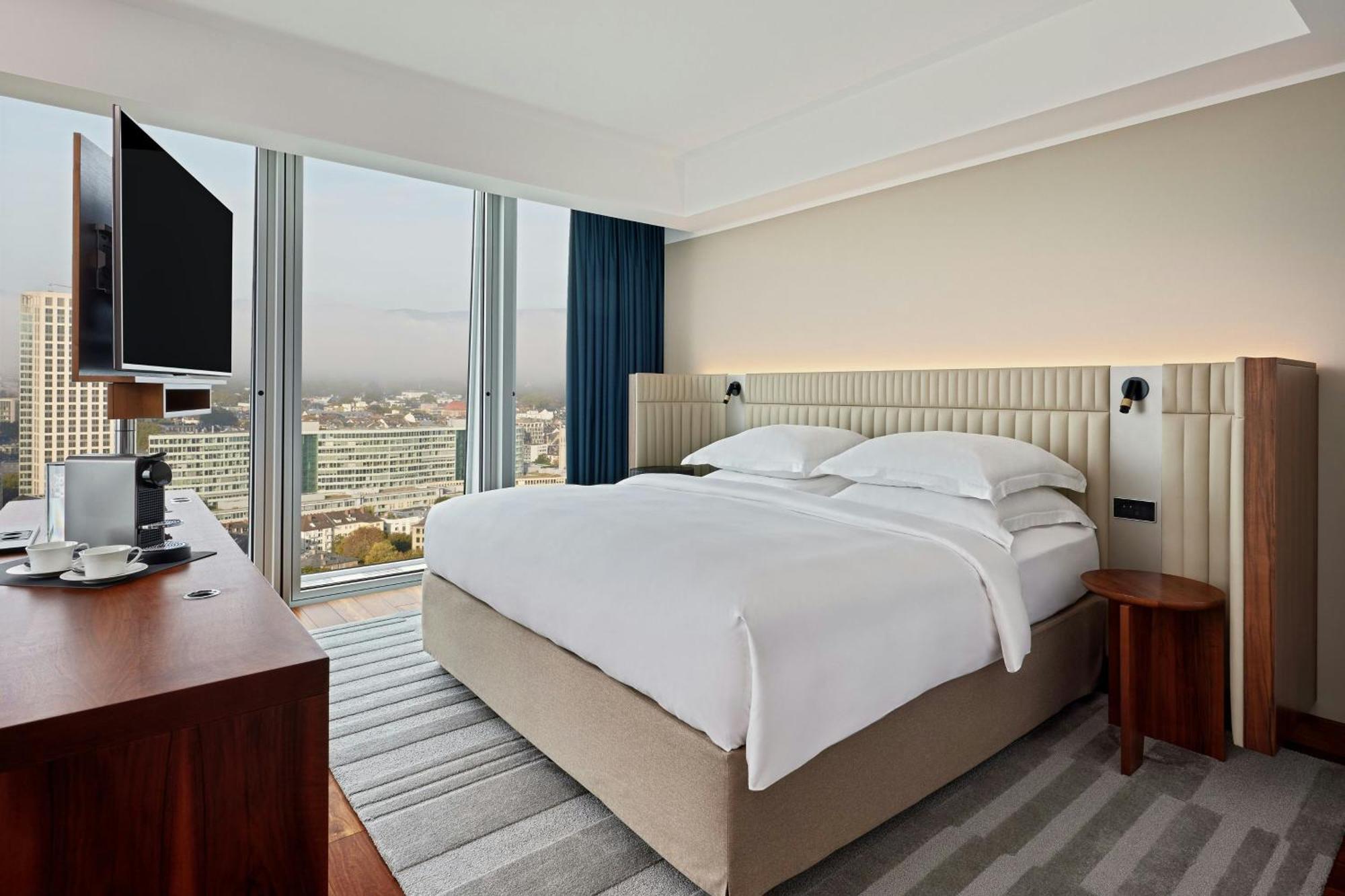 Jumeirah Frankfurt 5*