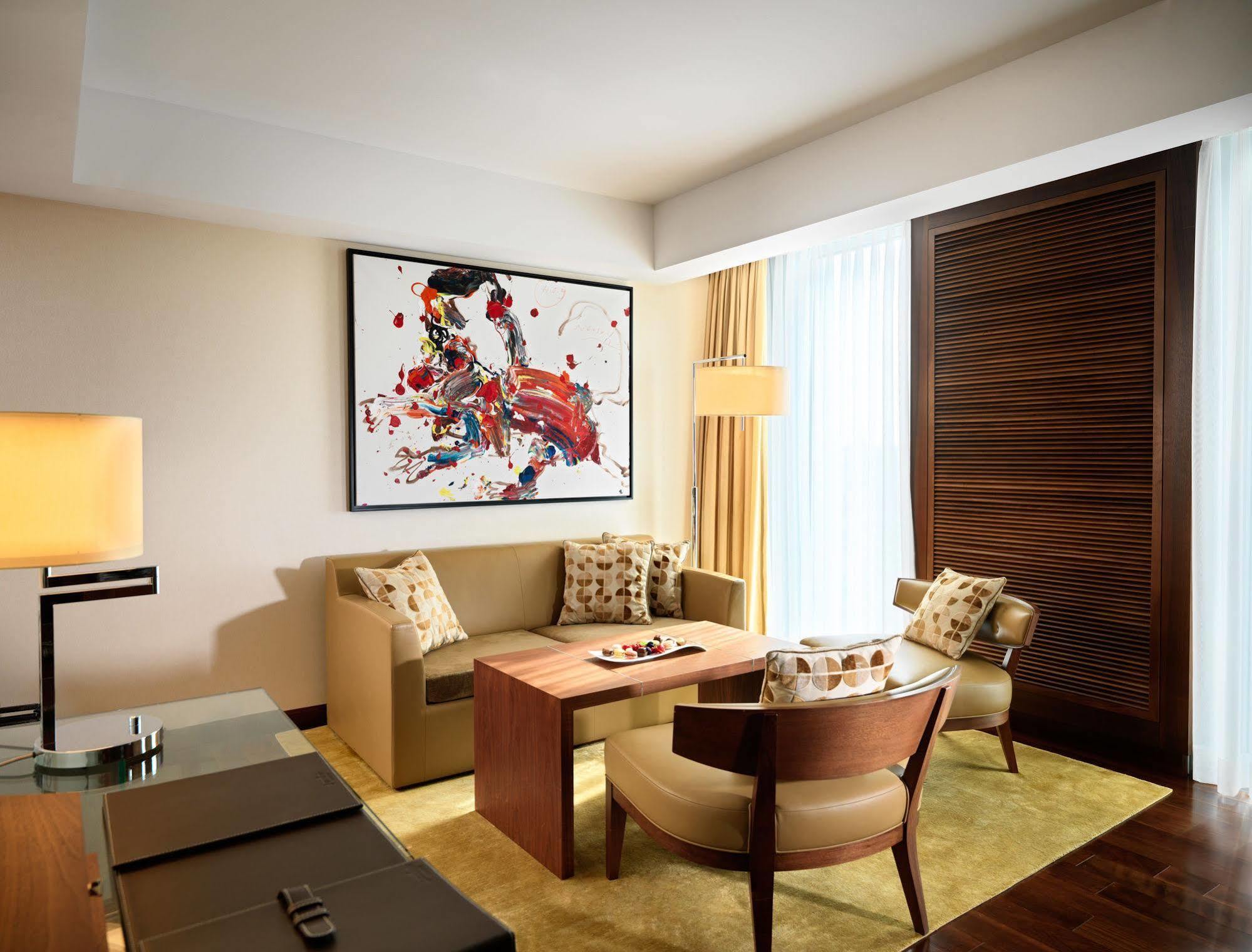 Jumeirah Frankfurt 5*